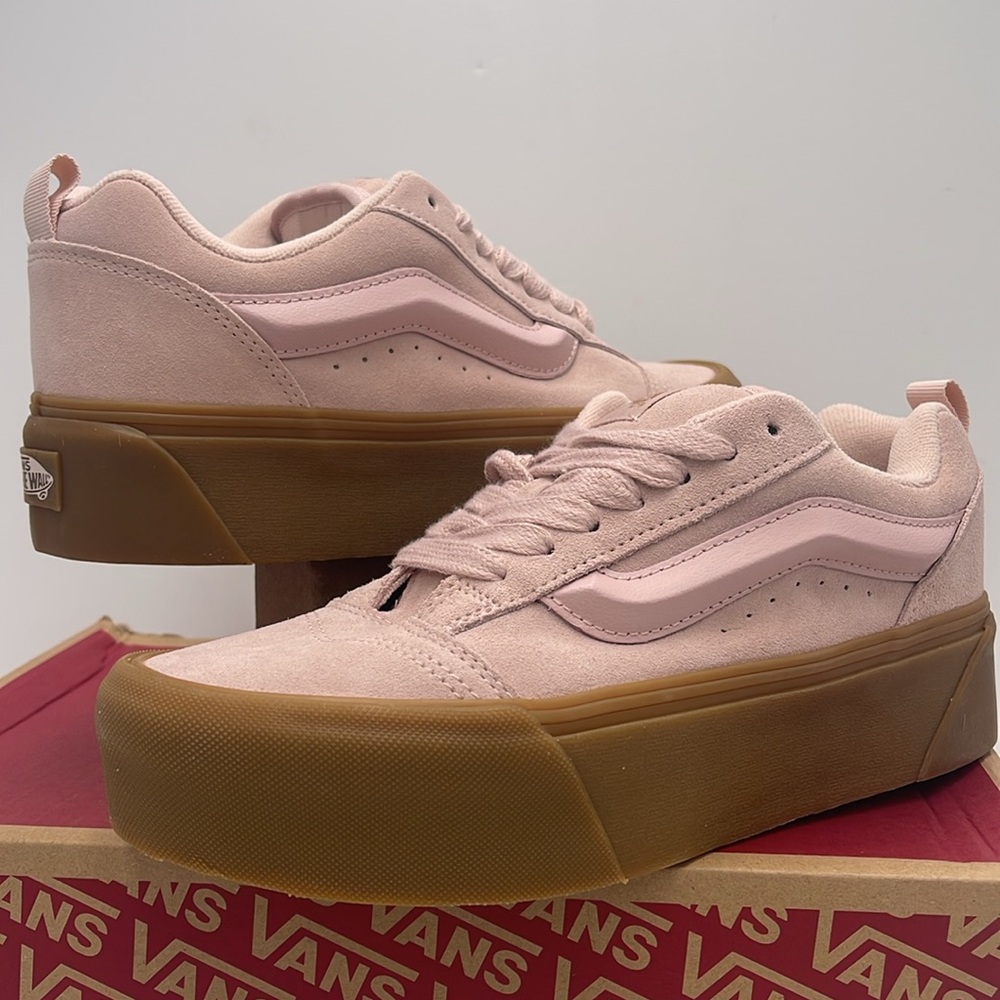 Vans WMNS Knu Stack Rose Smoke/Gum
VN000CP6CYA Platforms Sneakers - Picture 9 of 16